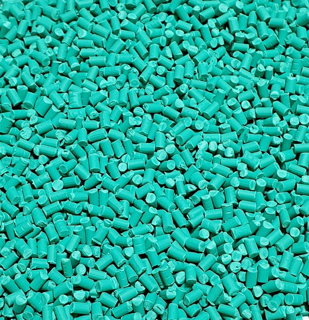 Turquoise master batch